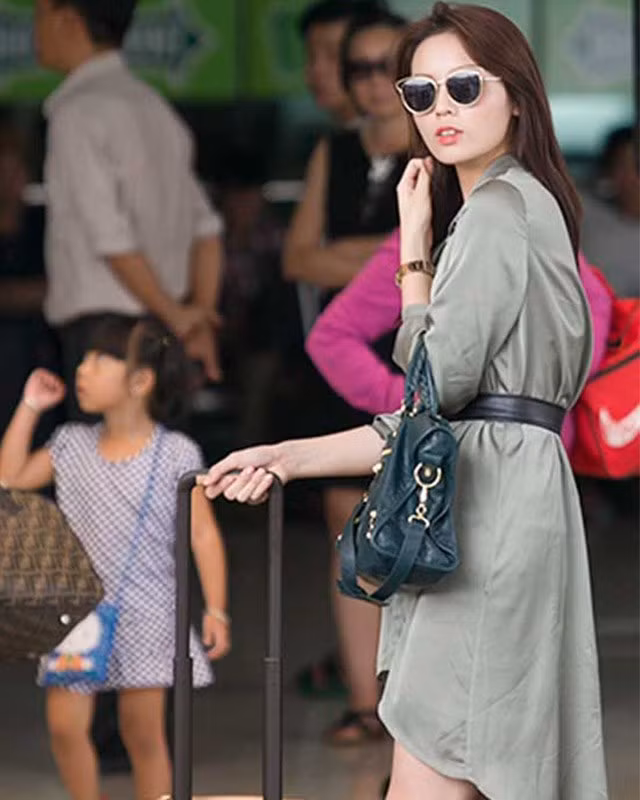 Mắc cùng lỗi trang phục, Hồ Ngọc Hà đến Ngọc Trinh đều tụt phong độ ảnh 7