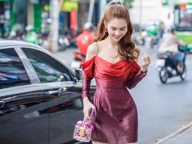 Mắc cùng lỗi trang phục, Hồ Ngọc Hà đến Ngọc Trinh đều tụt phong độ ảnh 3