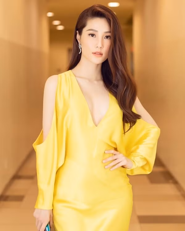 Phong cách sang chảnh từ đời thường đến thảm đỏ của Diễm My 9X ảnh 1
