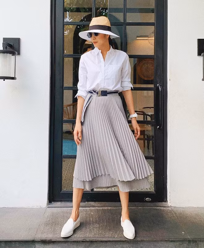 Cách mặc áo sơ mi trắng đẹp mỗi ngày như Tăng Thanh Hà, Khánh Linh ảnh 10