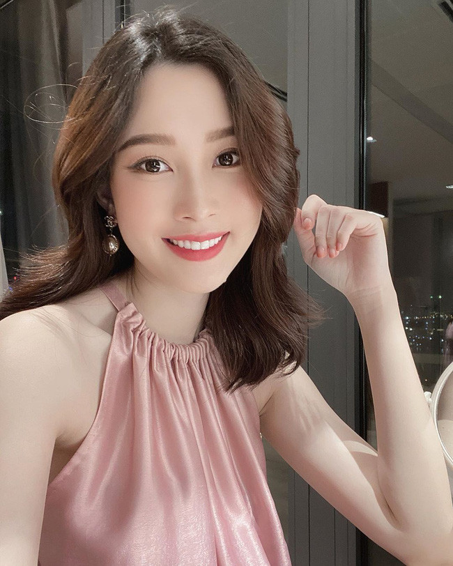 Những mẫu nail đơn giản nhưng cực kỳ sang chảnh ảnh 8 Những mẫu nail đơn giản nhưng cực kỳ sang chảnh ảnh 8