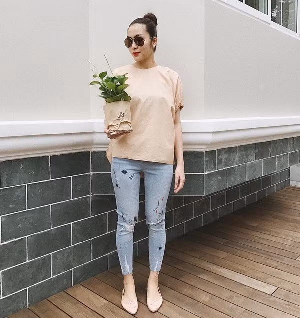 10 set đồ đơn giản nhưng cực xinh của Tăng Thanh Hà thích hợp với chị em công sở ảnh 2