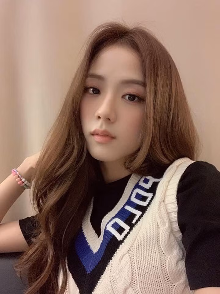 Những màu tóc cực tôn da, các cô nàng cá tính "mê như điếu đổ" ảnh 7