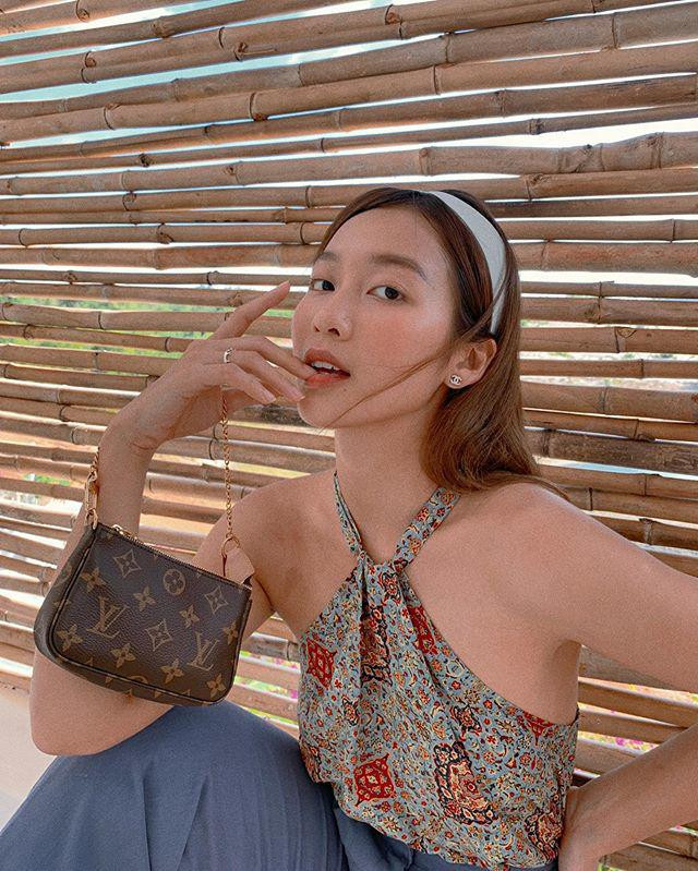 Loạt họa tiết hoa rực rỡ được dàn sao Việt tích cực lăng xê, chị em không diện hè này thì quá phí ảnh 9