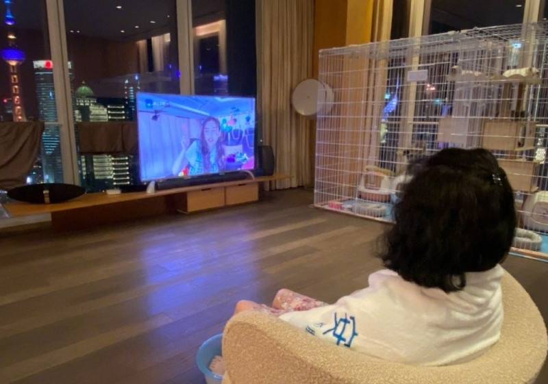 Biệt thự bạc tỷ rộng 700m2 trang hoàng như khách sạn 5 sao của Angela Baby: