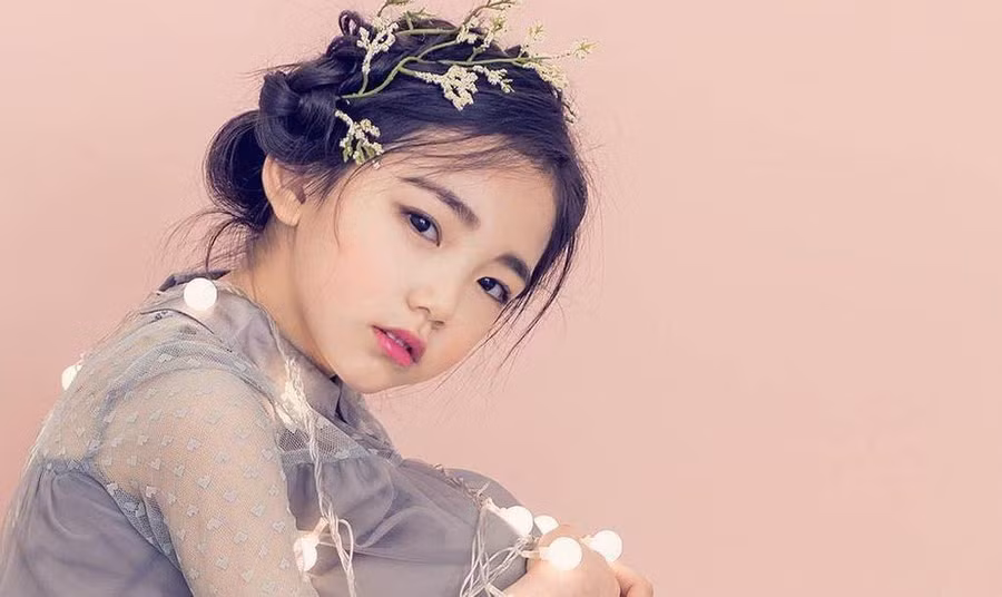 Lạm dụng mỹ phẩm, sao nhí 6 tuổi xinh nhất thế giới không thể tăng chiều cao 