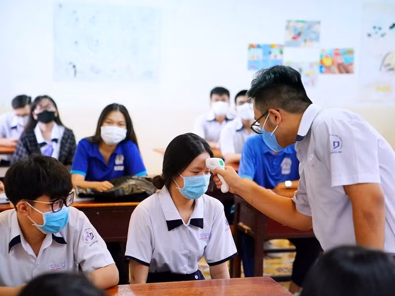 Ngăn ngừa gian lận thi từ… khẩu trang ảnh 2