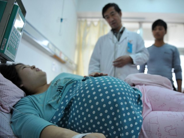 Vì sao trong phòng sinh nở luôn có ít nhất một bác sĩ nam? ảnh 2 Vì sao trong phòng sinh nở luôn có ít nhất một bác sĩ nam? ảnh 2