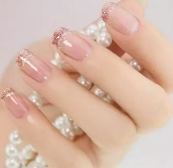 Móng tay của phụ nữ quá dài có thể gây ra các bệnh phụ khoa? ảnh 2