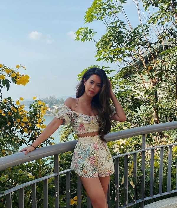 Gu thời trang khác nhau "một trời một vực" giữa Hà Tăng và em chồng Tiên Nguyễn ảnh 7