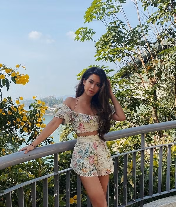 Gu thời trang khác nhau "một trời một vực" giữa Hà Tăng và em chồng Tiên Nguyễn ảnh 7