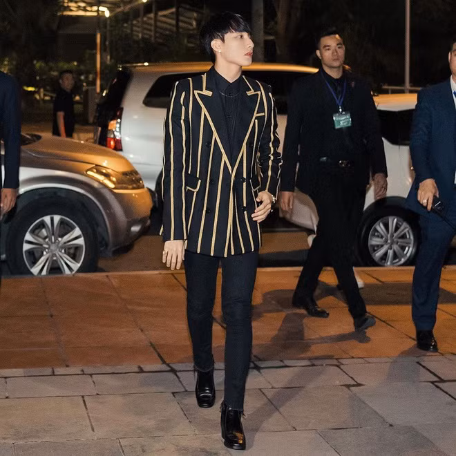Sơn Tùng M-TP mặc đồ thế nào để trông cao hơn 1,70m? ảnh 6