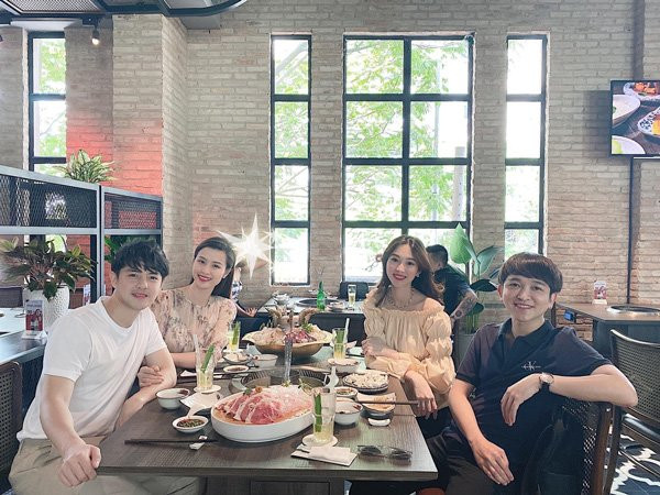 Thời trang giấu bụng bầu tinh tế của Hoa hậu Đặng Thu Thảo ảnh 9