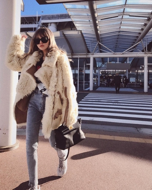 Gu thời trang sang chảnh của bạn gái tố La Chí Tường ngoại tình ảnh 6