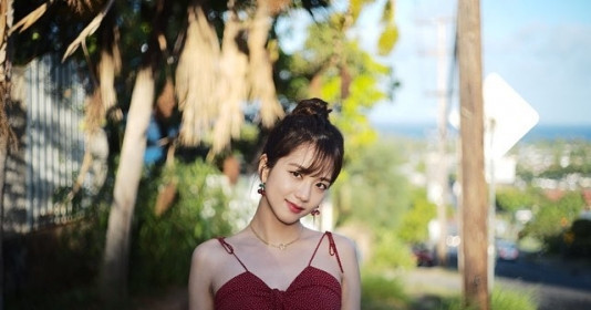 Học 4 cách buộc tóc đơn giản nhưng vô cùng xinh đẹp của Jisoo