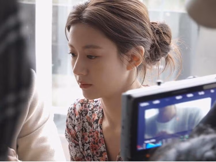 Nhan sắc hoàn hảo của Go Youn Jung, hình mẫu phẫu thuật thẩm mỹ mới nhất của Hàn Quốc ảnh 4