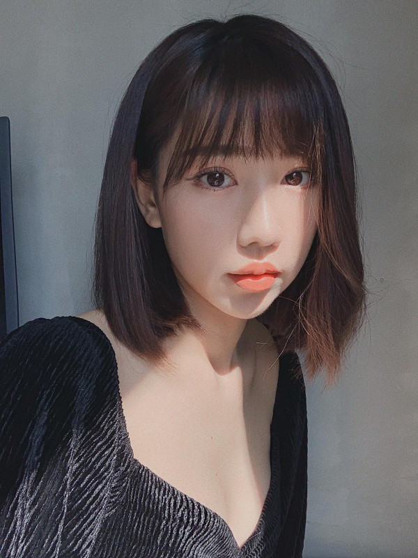 Cách làm tóc xinh lung linh cho các nàng trán cao lại thiếu tóc mai ảnh 5 Cách làm tóc xinh lung linh cho các nàng trán cao lại thiếu tóc mai ảnh 5