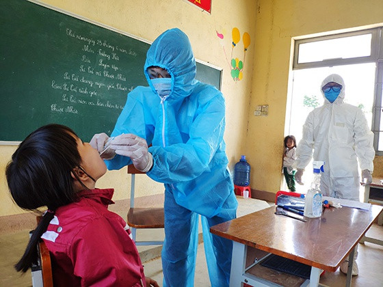 Dịch bạch hầu đang lan rộng: 10 điều người dân cần biết