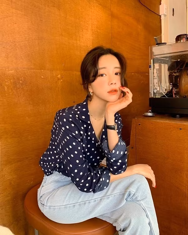 Cách phối đồ họa tiết mùa hè sang mà không "sến" ảnh 7