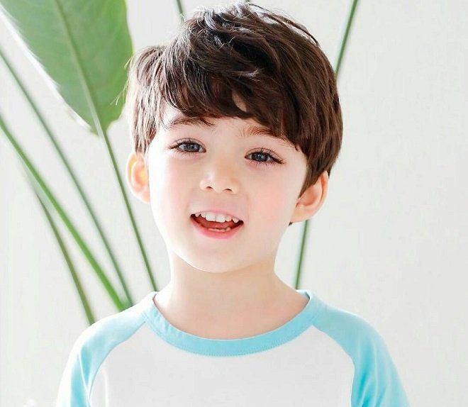 Cắt tóc tại nhà cho bé trai đẹp như soái ca bằng kéo và tông đơ ảnh 8 Cắt tóc tại nhà cho bé trai đẹp như soái ca bằng kéo và tông đơ ảnh 8