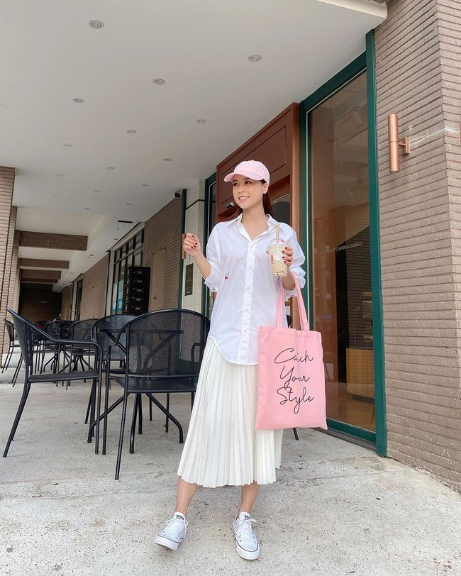 Chiêm ngưỡng 11 set đồ trắng đẹp quá mức quy định của mỹ nhân Việt ảnh 3