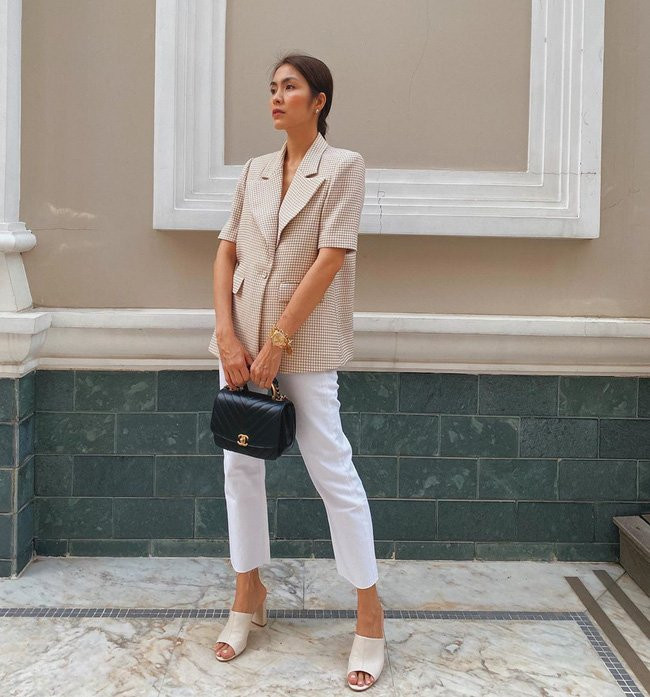 Chiêm ngưỡng 11 set đồ trắng đẹp quá mức quy định của mỹ nhân Việt ảnh 1