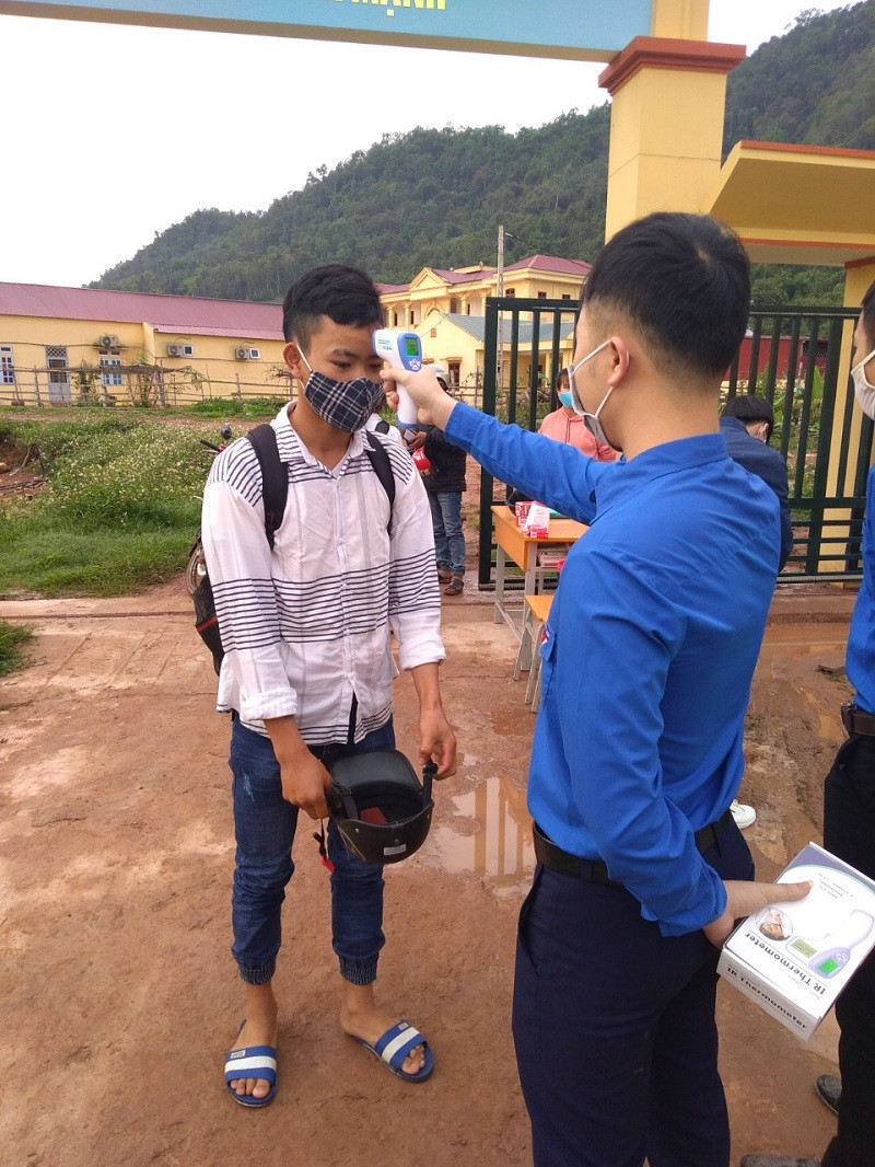 Giáo viên và thí sinh vùng biên đồng lòng ứng phó với đại dịch ảnh 1 Giáo viên và thí sinh vùng biên đồng lòng ứng phó với đại dịch ảnh 1