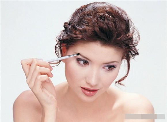 4 lý do phụ nữ không nên xăm lông mày ảnh 2 4 lý do phụ nữ không nên xăm lông mày ảnh 2