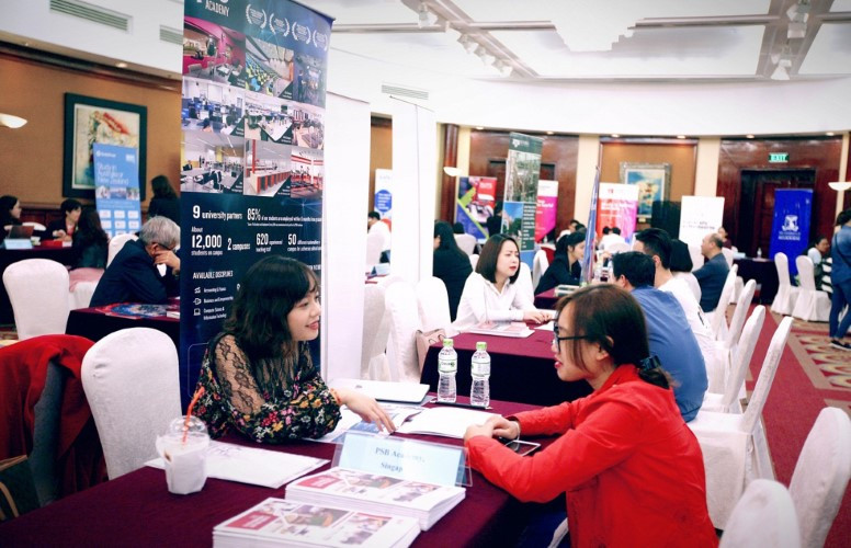 Nhiều quốc gia hủy, hoãn các kỳ thi lớn