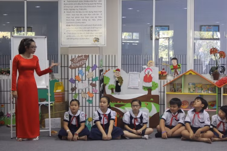 Tuyển dụng giáo viên tại TPHCM: Nơi “chọi” cao, nơi… không ai “chọi” ảnh 1