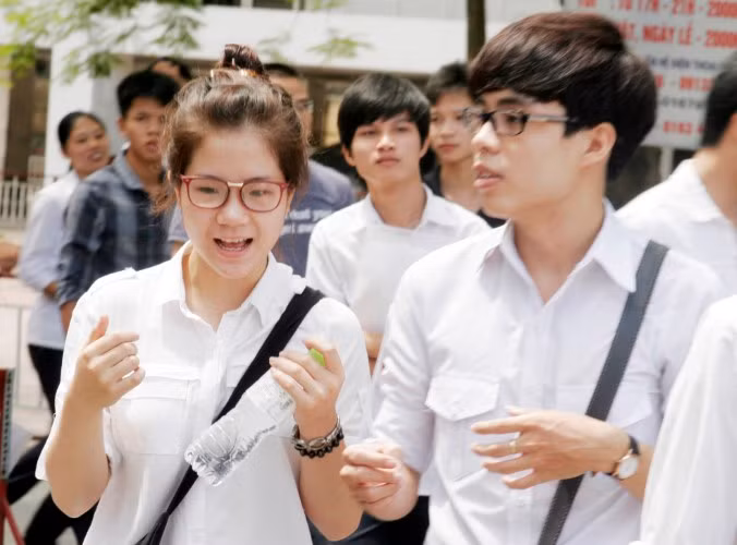 Xung quanh nghi ngại không thể tổ chức Kỳ thi THPT quốc gia 2020: Trò băn khoăn, trường lo lắng ảnh 1