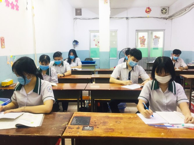 TPHCM: Ưu tiên ôn tập cho học sinh cuối cấp ảnh 1