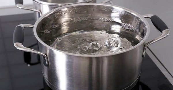 Cảnh báo thói quen uống nước có thể gây ung thư, nhiều người thường xuyên mắc phải  Cảnh báo thói quen uống nước có thể gây ung thư, nhiều người thường xuyên mắc phải
