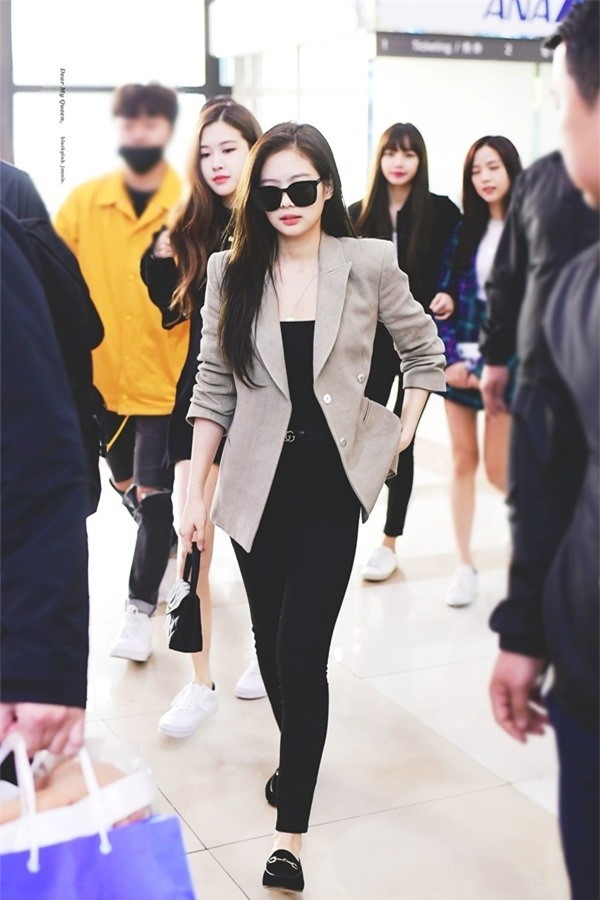 Gu thời trang đời thường đơn giản nhưng bắt mắt của 5 Idol xinh đẹp nhất showbiz Hàn ảnh 5