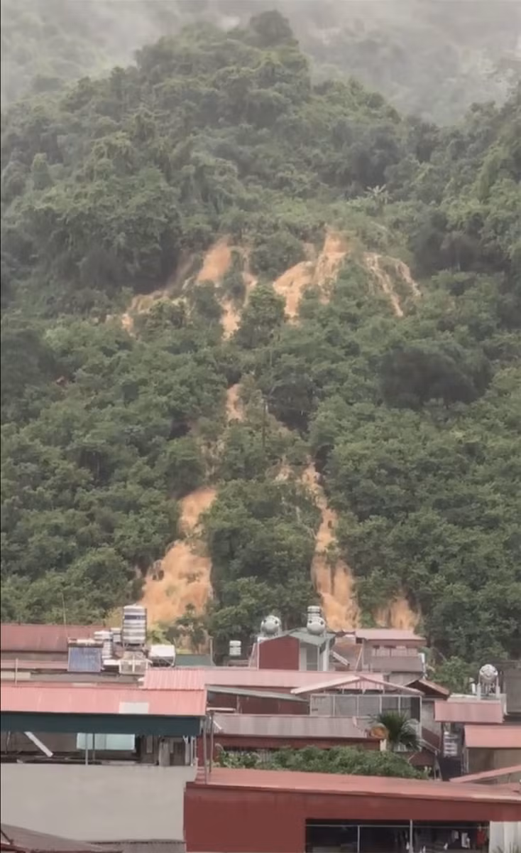 Sẵn sàng huy động xe chuyên dụng, máy bay trong Kỳ thi tốt nghiệp THPT 2020 ảnh 1