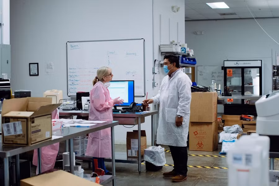 Máu của bệnh nhân khỏi bệnh Covid-19 có giá 1.000 USD/ml