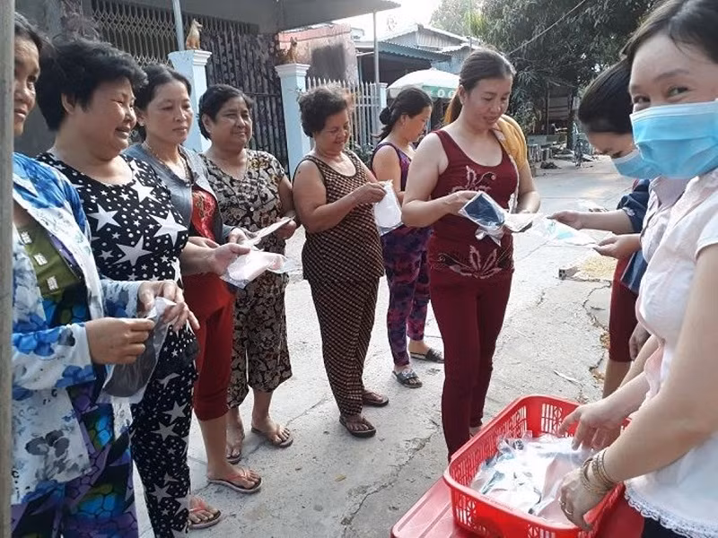 Ngành giáo dục Đồng Tháp: “Chia lửa” với tuyến đầu chống dịch ảnh 2