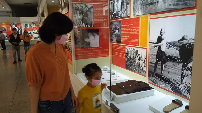 Bồi hồi nhớ Bác...