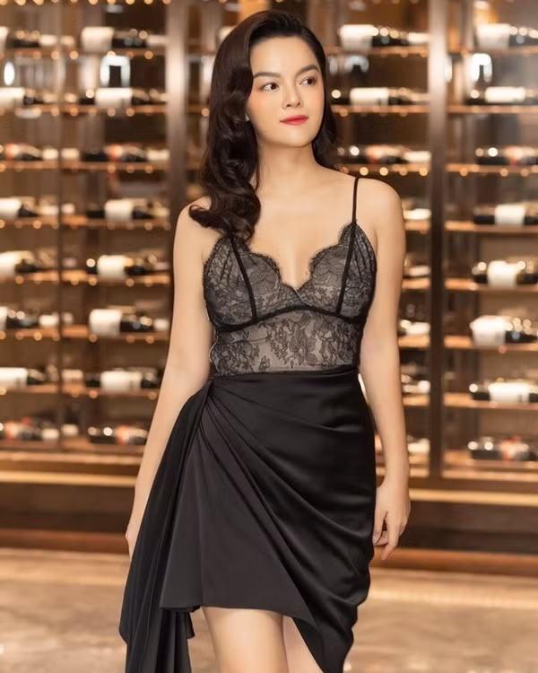 Gu thời trang cực gợi cảm của Phạm Quỳnh Anh sau ly hôn ảnh 5