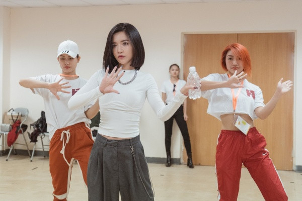 Chị em nên tránh xa màu son này để trẻ trung như Lan Ngọc, Bích Phương ảnh 6 Chị em nên tránh xa màu son này để trẻ trung như Lan Ngọc, Bích Phương ảnh 6