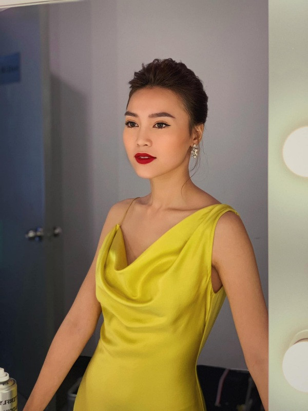 Chị em nên tránh xa màu son này để trẻ trung như Lan Ngọc, Bích Phương ảnh 1 Chị em nên tránh xa màu son này để trẻ trung như Lan Ngọc, Bích Phương ảnh 1