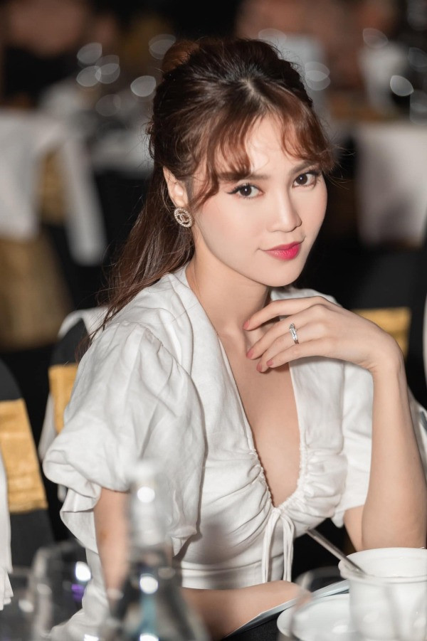 Chị em nên tránh xa màu son này để trẻ trung như Lan Ngọc, Bích Phương ảnh 2 Chị em nên tránh xa màu son này để trẻ trung như Lan Ngọc, Bích Phương ảnh 2