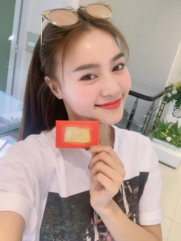 Chị em nên tránh xa màu son này để trẻ trung như Lan Ngọc, Bích Phương ảnh 4 Chị em nên tránh xa màu son này để trẻ trung như Lan Ngọc, Bích Phương ảnh 4