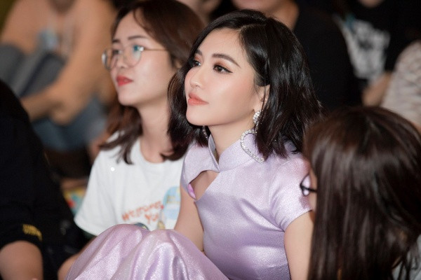 Chị em nên tránh xa màu son này để trẻ trung như Lan Ngọc, Bích Phương ảnh 9 Chị em nên tránh xa màu son này để trẻ trung như Lan Ngọc, Bích Phương ảnh 9