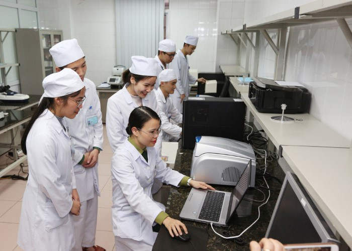 Giảng viên nghiên cứu khoa học: Không thể thiếu sự đồng hành của nhà trường 