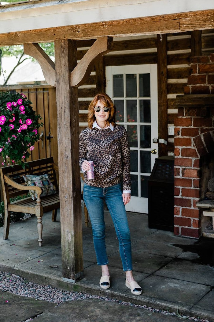 Cách mix quần jeans thanh lịch cho nàng công sở đi làm sau khi hết cách ly xã hội ảnh 15