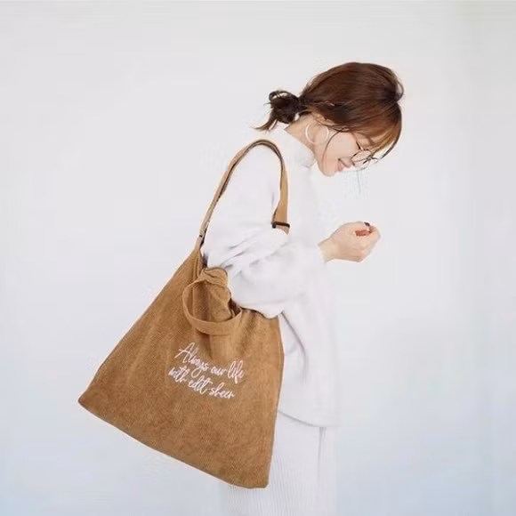 Những kiểu tóc sành điệu, "đánh bay" cái nóng ngày hè ảnh 2