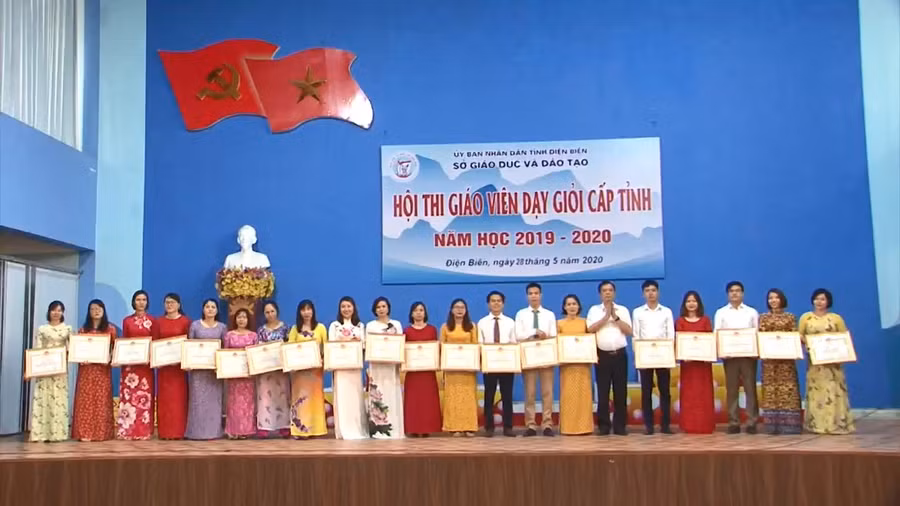 Điện Biên: 342 giáo viên được công nhận giáo viên dạy giỏi cấp tỉnh