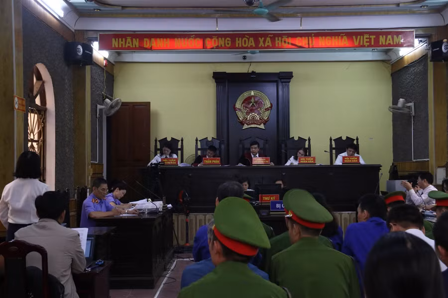 Vụ gian lận thi cử ở Sơn La: Tái xét xử, làm rõ hành vi đưa, nhận hối lộ