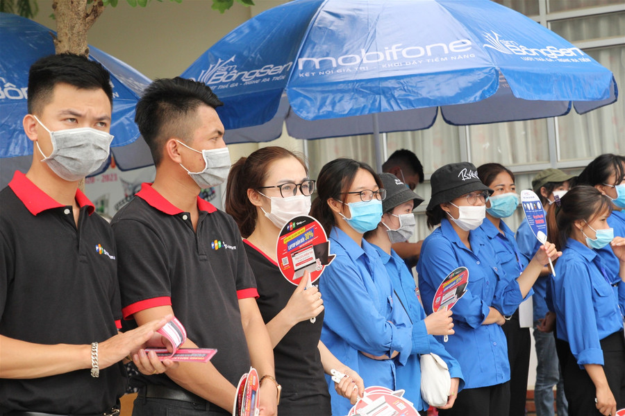 Hiệu ứng tích cực từ phong trào “Mỗi sinh viên hỗ trợ một thí sinh” ảnh 1